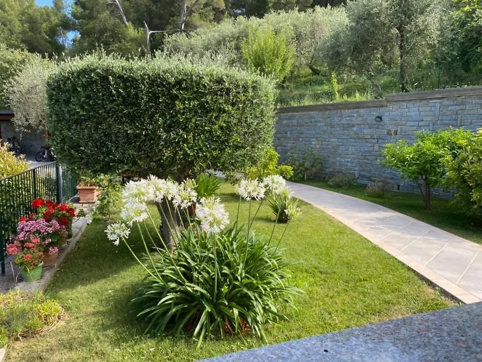 Apartment Villa Angela Borgo d'Oneglia Italy